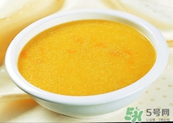 南瓜粥可以加蜂蜜吗,南瓜小米粥可以加蜂蜜的功效
