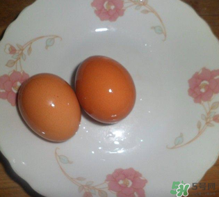 煮鸡蛋要煮多久才熟透,鸡蛋怎么煮不破壳又容易剥