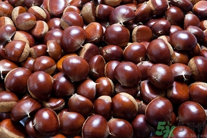 板栗可以喝茶一起吃吗,茶可以和板栗一起吃吗