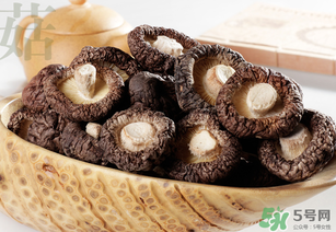 香菇和蘑菇哪个营养更好,香菇的营养价值及功效和作用