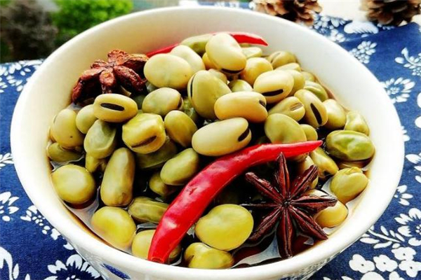 蚕豆没煮熟可以吃吗,没熟的蚕豆吃了会怎么样 蚕豆没煮熟可以吃吗,没熟的蚕豆吃了会怎么样