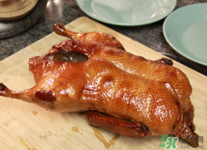 烤鸭能放冰箱吗,烤鸭放冰箱里可以放多久