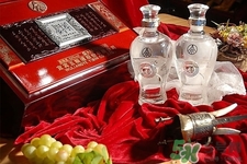 喝白酒不能吃什么菜和什么食物,喝白酒不能吃什么菜?