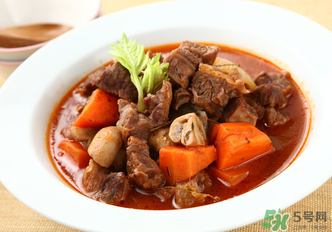 煮牛肉放什么调料最好,煮牛肉放什么调料比较好吃还香