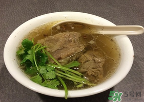 牛排骨的营养成分表,牛排骨的营养成分和功效 牛排骨的营养成分表,牛排骨的营养成分和功效