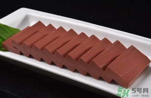 打砂纸吃鸭血可以清肺吗,吃猪血鸭血可以清肺吗