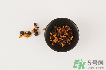 绿茶和白茶哪个好?有什么区别,白茶和绿茶有什么区别哪一种茶喝的比较好 绿茶和白茶哪个好?有什么区别,白茶和绿茶有什么区别哪一种茶喝的比较好