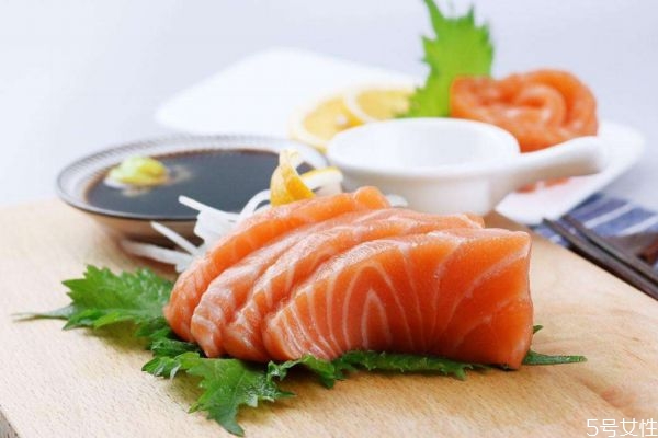 三文鱼挑选技巧,三文鱼长什么样