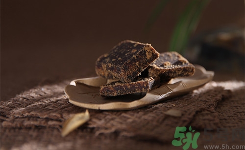 黑糖需要放冰箱保存吗,黑糖能放在冰箱里面冷藏行吗