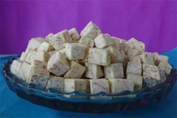 槟榔芋和芋头一样吗,芋头和槟榔芋的区别