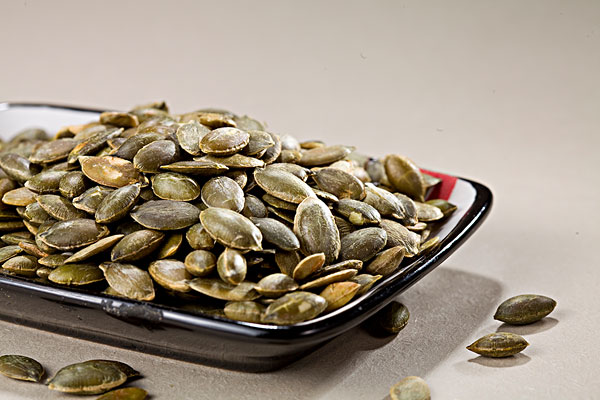 男人吃南瓜子有什么好处,吃南瓜子的好处和坏处有哪些 男人吃南瓜子有什么好处,吃南瓜子的好处和坏处有哪些