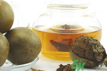 蒲公英罗汉果胖大海可以一起泡吗,罗汉果和胖大海可以一起泡吗