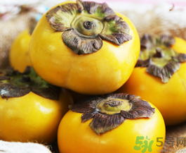 硬柿子不能和什么一起吃会中毒,硬柿子不能和什么一起吃相克