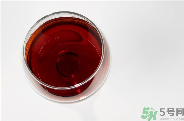 葡萄酒不能和什么一起吃?,葡萄酒不能和什么一起吃,葡萄酒和什么相克