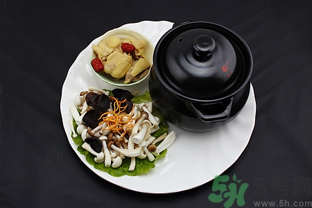 喝鸡汤有啥好处,喝鸡汤的好处和坏处