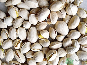 开心果能用微波炉加热吗,开心果放微波炉烤多久