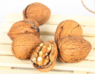 核桃受潮了怎么办 教你四种方法解决核桃受潮问题,核桃受潮了怎么办