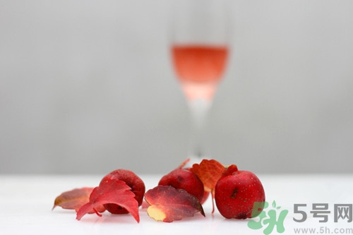 山楂能泡酒吗?有何作用,山楂泡酒的功效和作用及食用方法