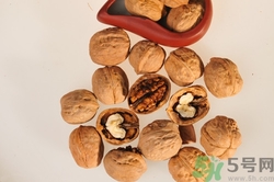 自己怎么炒山核桃,山核桃仁怎么炒的做法