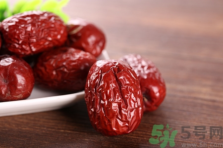 冬枣要放冰箱保鲜吗,冬枣可以放冰箱冷冻保存吗