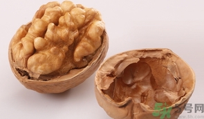 核桃吃多了有什么危害吗,核桃吃多了会咋样 核桃吃多了有什么危害吗,核桃吃多了会咋样