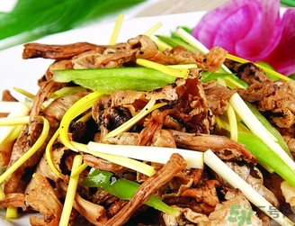 韭黄可以生吃吗,韭黄可以生吃吗?韭黄可以隔夜吃吗?