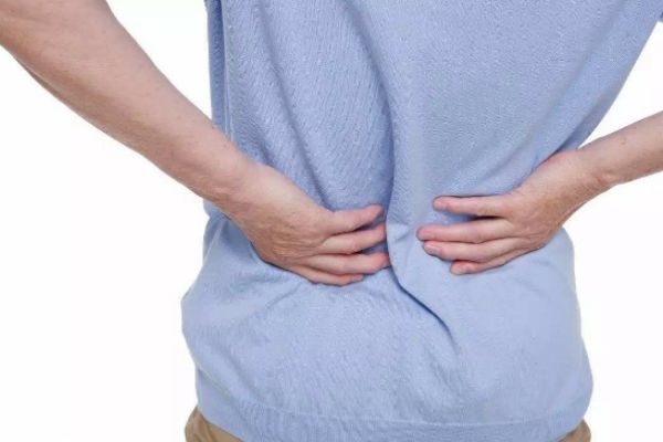 如何治疗腰间盘突出呢(腰间盘突出症好的治疗方法)