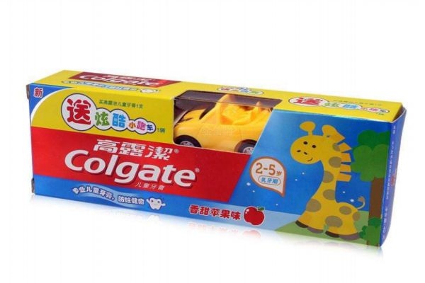 宝宝要自己刷牙还是大人帮助刷(宝宝用刷牙吗)