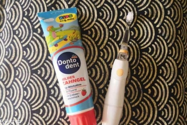 儿童牙刷牙膏哪个牌子好(儿童牙膏什么牌子好)