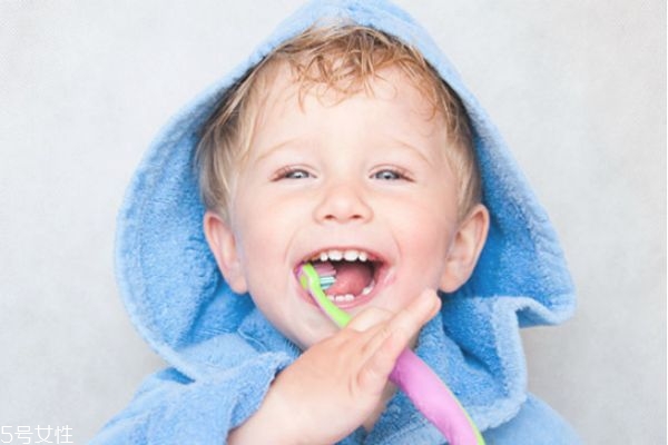 成人含氟牙膏用量(成人含氟牙膏用量) 成人含氟牙膏用量(成人含氟牙膏用量)