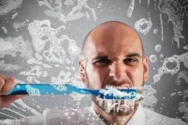 电动牙刷的缺点(电动牙刷优缺点)