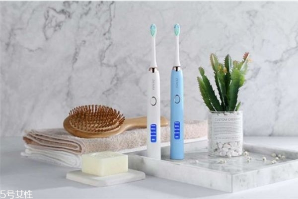 电动牙刷是几号电池(电动牙刷电池型号)