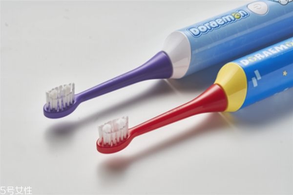 带锂电池的东西乘机需注意(乘飞机锂电池托运还是随身携带)