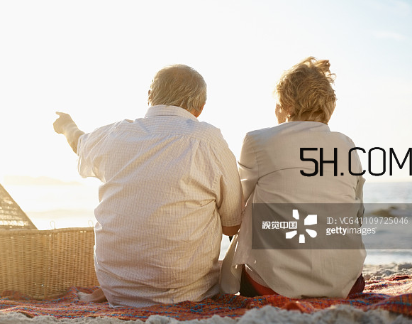 颈椎引起的手脚麻木怎么治疗好,颈椎病导致的腿麻在哪个部位