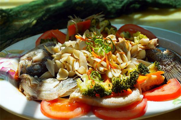 鲈鱼的常见做法(鲈鱼的常见做法) 鲈鱼的常见做法(鲈鱼的常见做法)