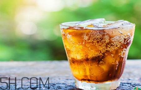 可乐煮梨有什么功效,可口可乐煮梨有什么作用