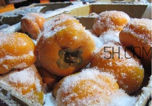 冻柿子皮可以吃吗,冻柿子皮为什么不能吃 冻柿子皮可以吃吗,冻柿子皮为什么不能吃