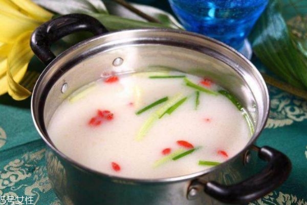 饭前喝好还是饭后喝好(驼奶粉饭前喝好还是饭后喝好)