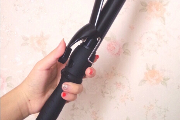 湿发能用陶瓷卷发棒吗(卷发棒可以湿发用吗) 湿发能用陶瓷卷发棒吗(卷发棒可以湿发用吗)