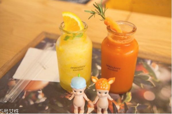 生吃胡萝卜汁对便秘有益(胡萝卜汁治便秘吗)