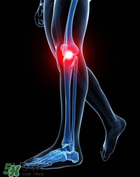 类风湿可以去游泳馆游泳吗?,风湿病人适合游泳吗