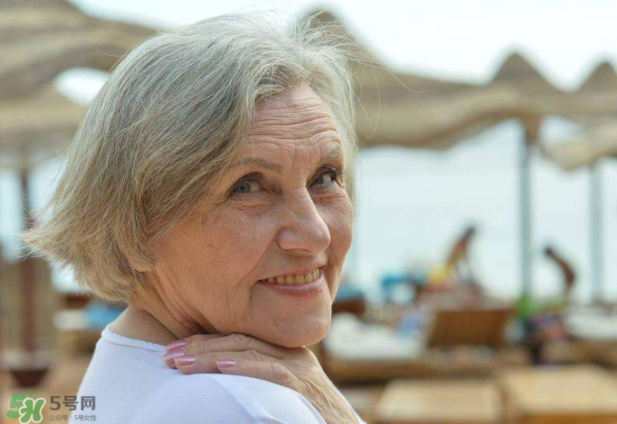 卸妆乳使用注意事项(卸妆乳的正确使用方法) 卸妆乳使用注意事项(卸妆乳的正确使用方法)