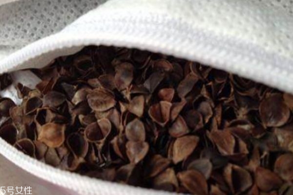 荞麦枕头怎么选(荞麦枕头怎么选)