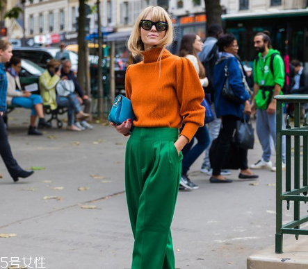 脖子短适合高领子毛衣吗,什么领的毛衣显脖子长