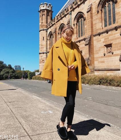 姜黄色大衣好看吗,姜黄色的衣服好看吗