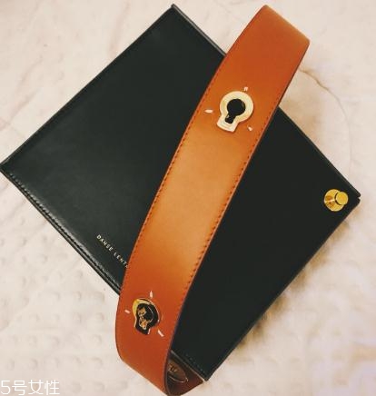 danse lente是什么品牌,deerejack的包是什么牌子 danse lente是什么品牌,deerejack的包是什么牌子