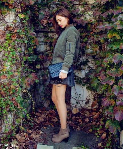 冬天穿裙子不冷吗,冬天穿裙子腿上穿什么不冷 冬天穿裙子不冷吗,冬天穿裙子腿上穿什么不冷