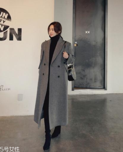 深灰色大衣好看吗,浅灰色和深灰色大衣哪个好看一点