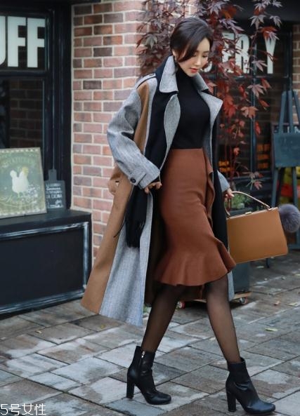 大衣什么颜色好看,黑色大衣配什么内搭最好看