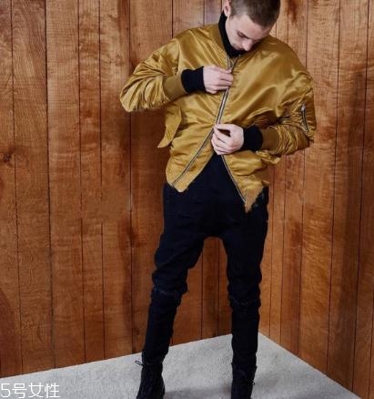 飞行员夹克怎么搭配,飞行员夹克推荐